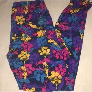 NOT FOR SALE! ISO LulaRoe Leggings in TC or TC2